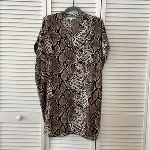 Karlie Snake Print Short Sleeve V-Neck Tunic Dress, S, EUC